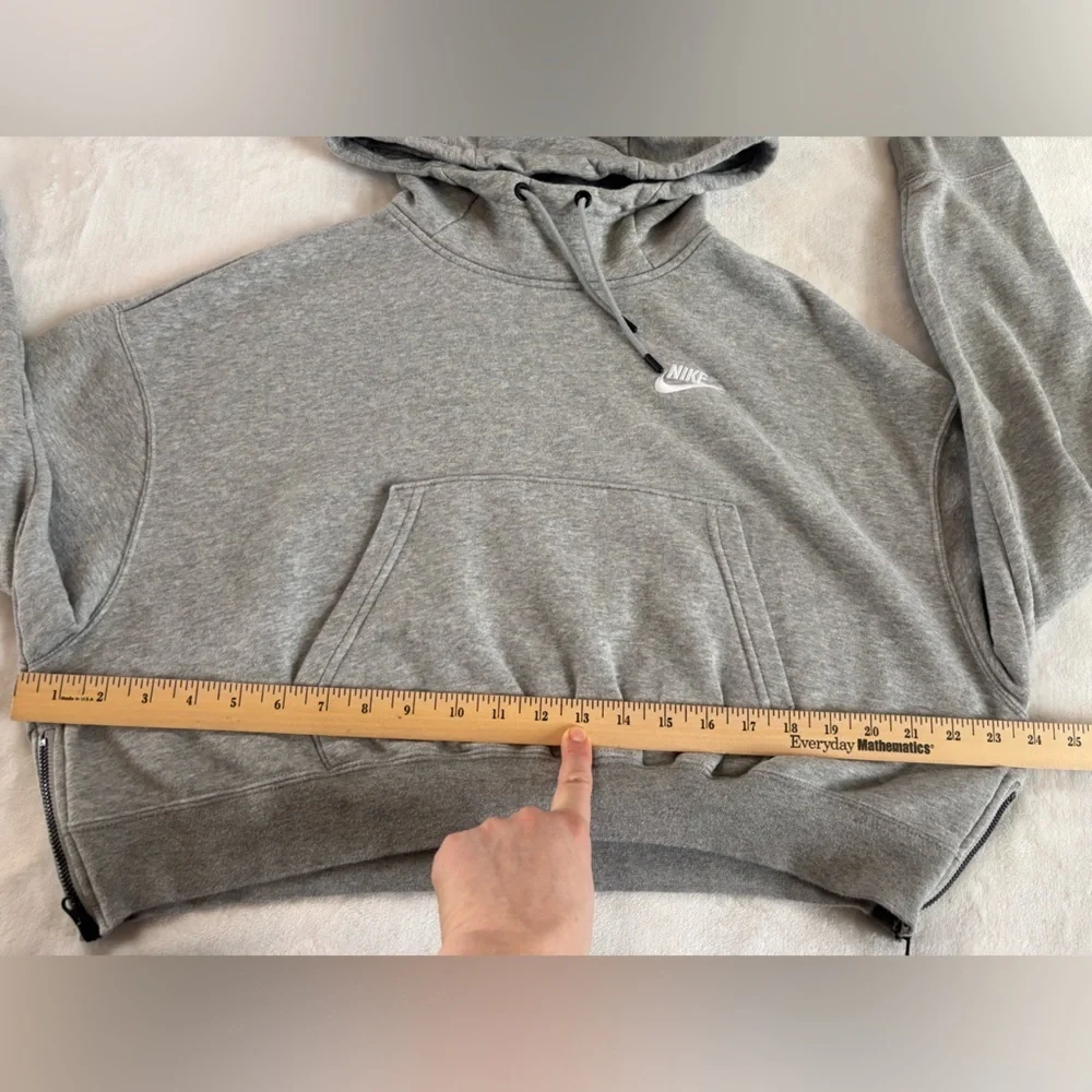 Nike cozy cropped